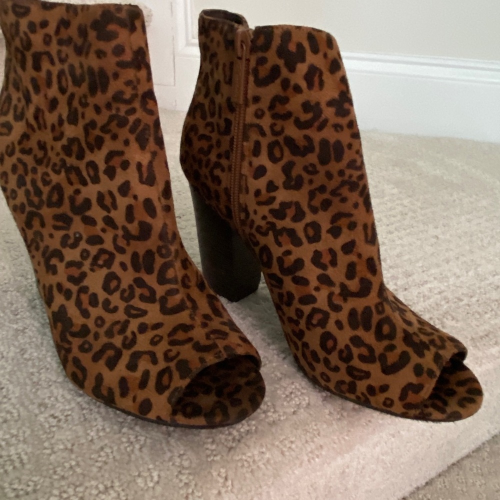 Beckelle peak toe leopard booties